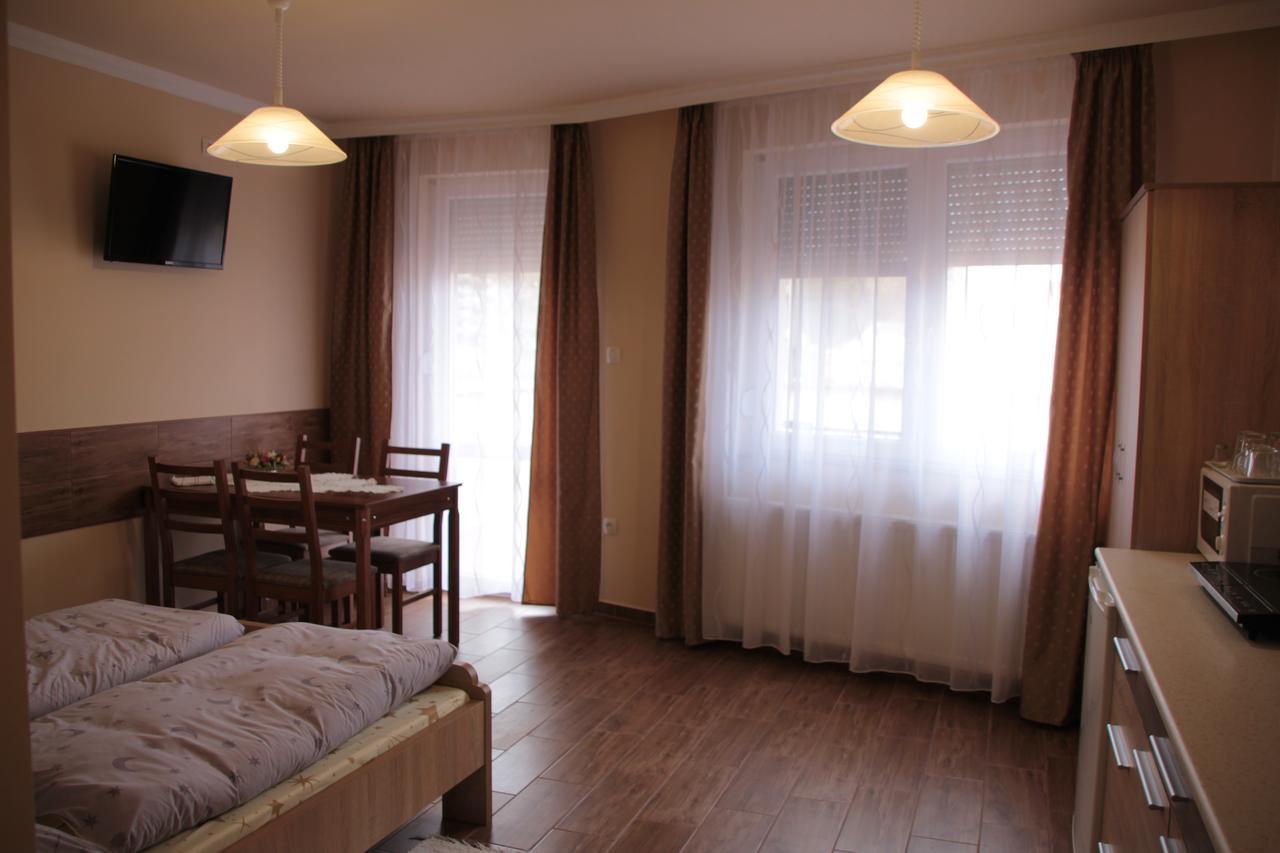 Imola Es Andrea Apartmanhaz 2 Hajdúszoboszló 외부 사진