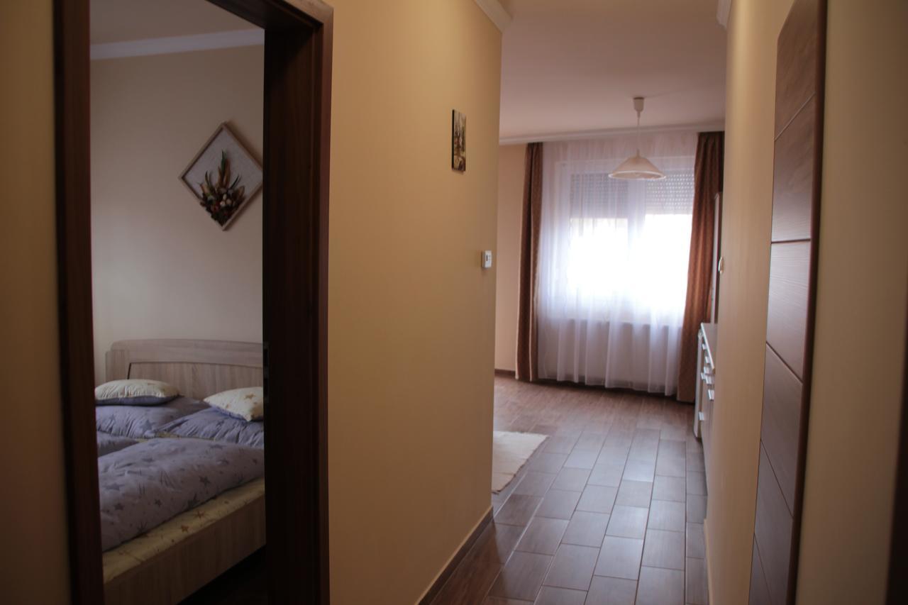 Imola Es Andrea Apartmanhaz 2 Hajdúszoboszló 외부 사진