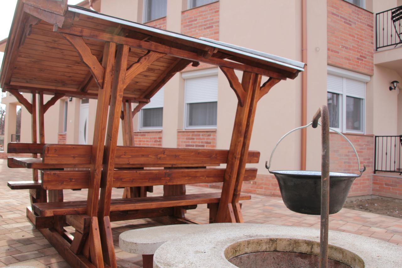 Imola Es Andrea Apartmanhaz 2 Hajdúszoboszló 외부 사진