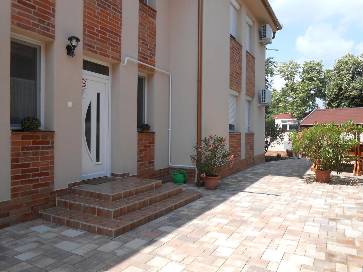 Imola Es Andrea Apartmanhaz 2 Hajdúszoboszló 외부 사진